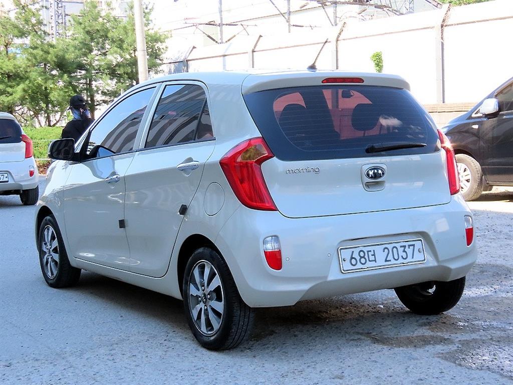 KIA Morning - Vista 3