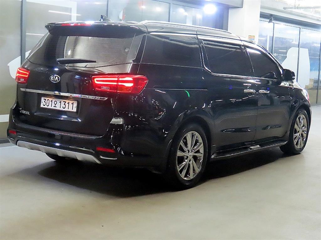 KIA Carnival - Vista 4