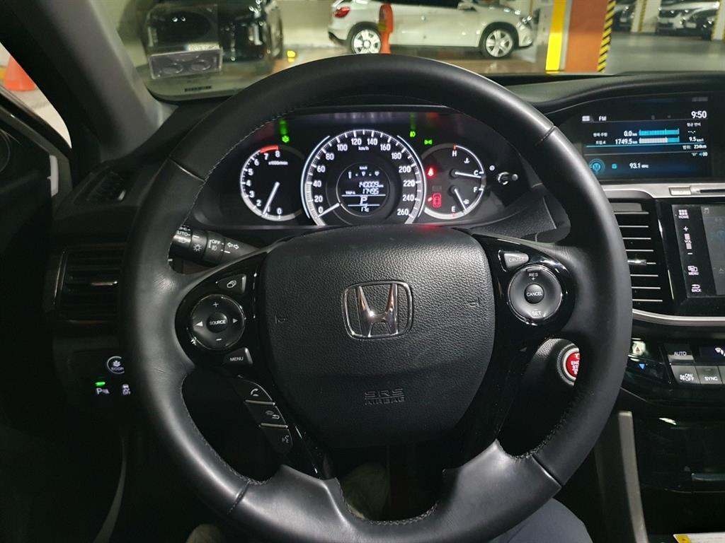 Honda Accord - Vista 12