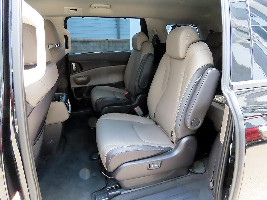 KIA Carnival - Vista 6