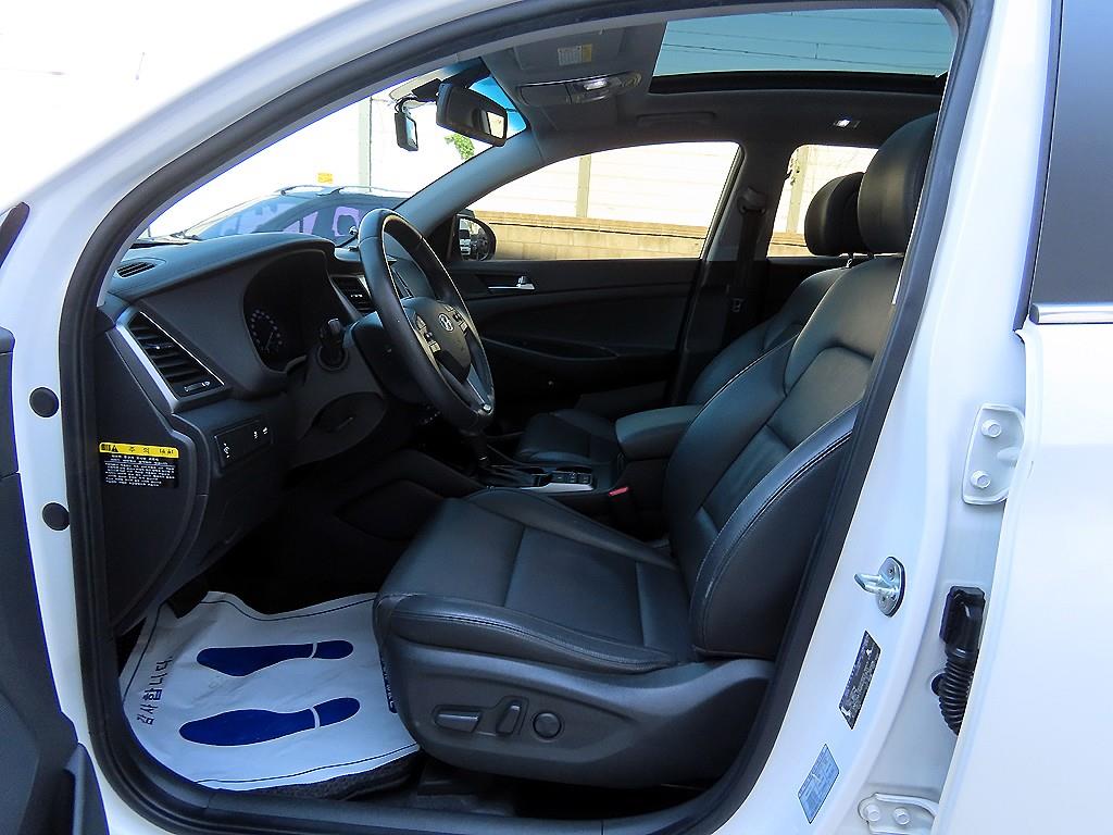 HYUNDAI Tucson - Vista 5