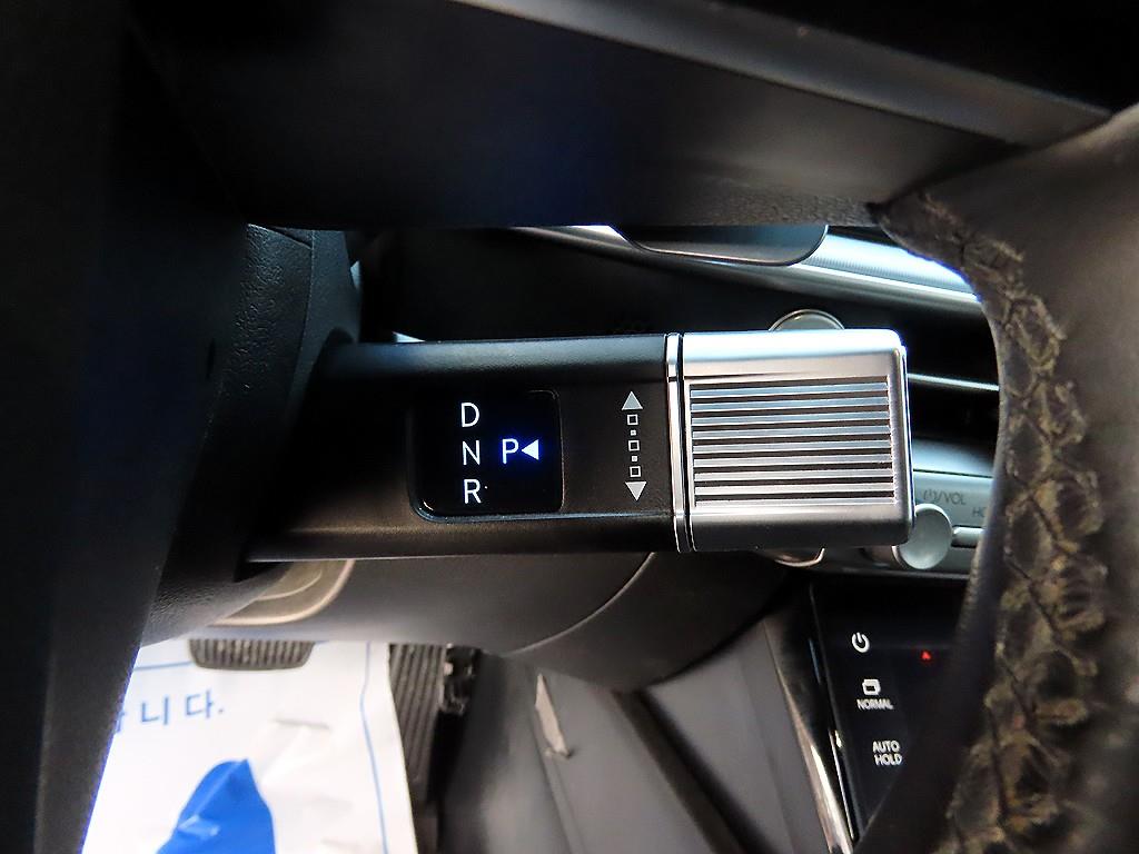 HYUNDAI Grandeur - Vista 10