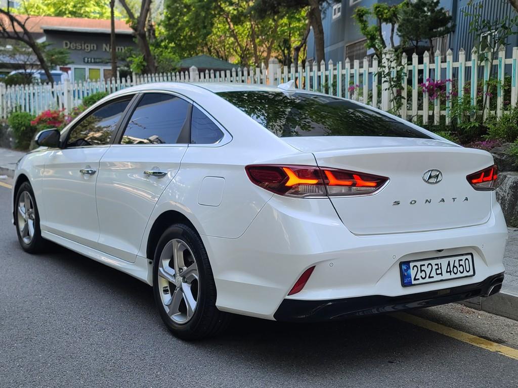 HYUNDAI Sonata - Vista 6