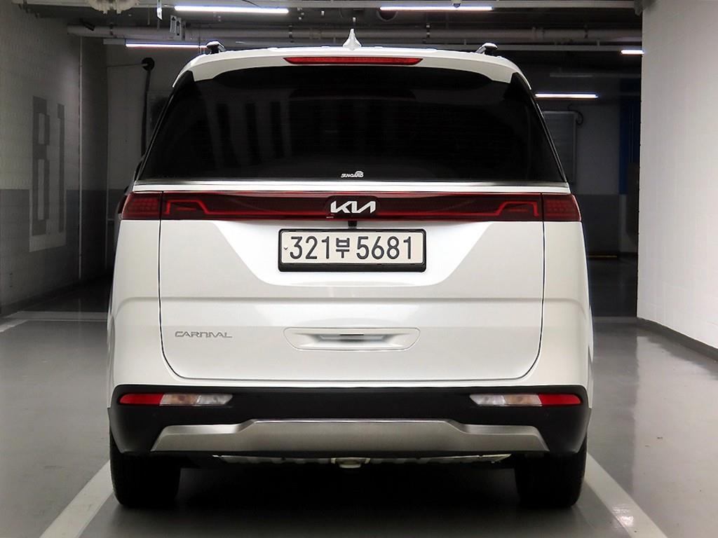 KIA Carnival - Vista 3