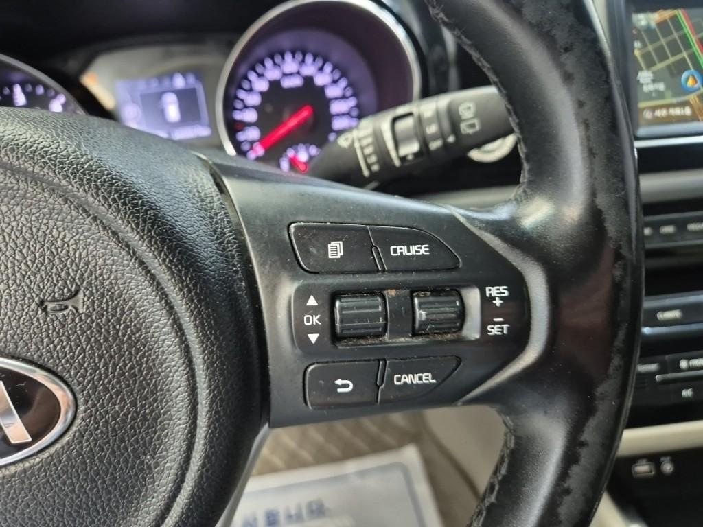 KIA Carnival - Vista 9
