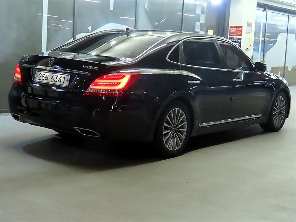 HYUNDAI Equus - Vista 4