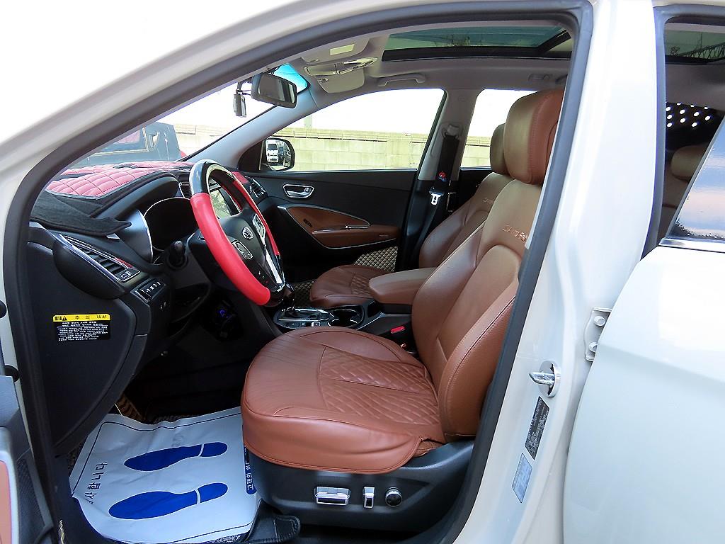 HYUNDAI Santa Fe - Vista 5