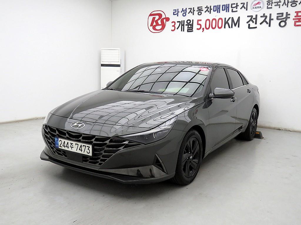 HYUNDAI Avante - Vista 2