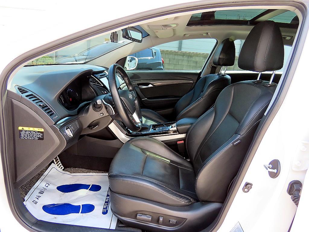 HYUNDAI i40 - Vista 5