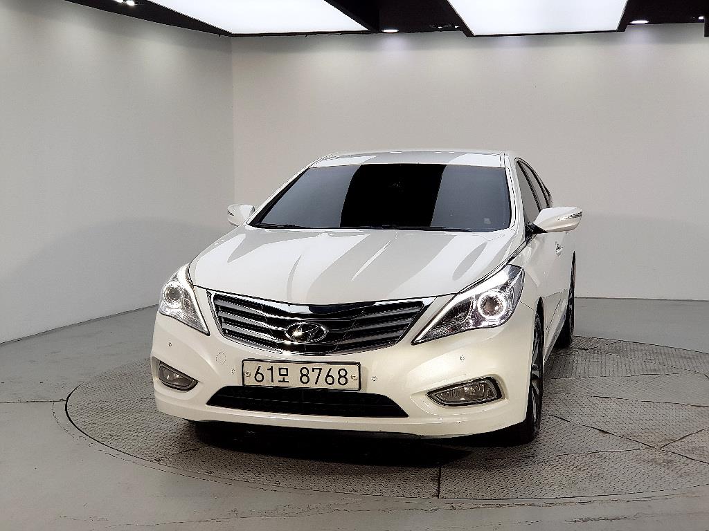 HYUNDAI Grandeur - Vista 2