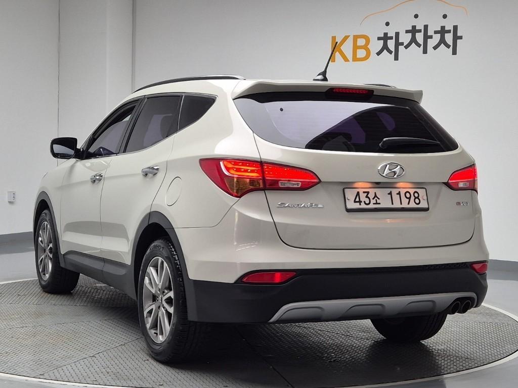 HYUNDAI Santa Fe - Vista 2
