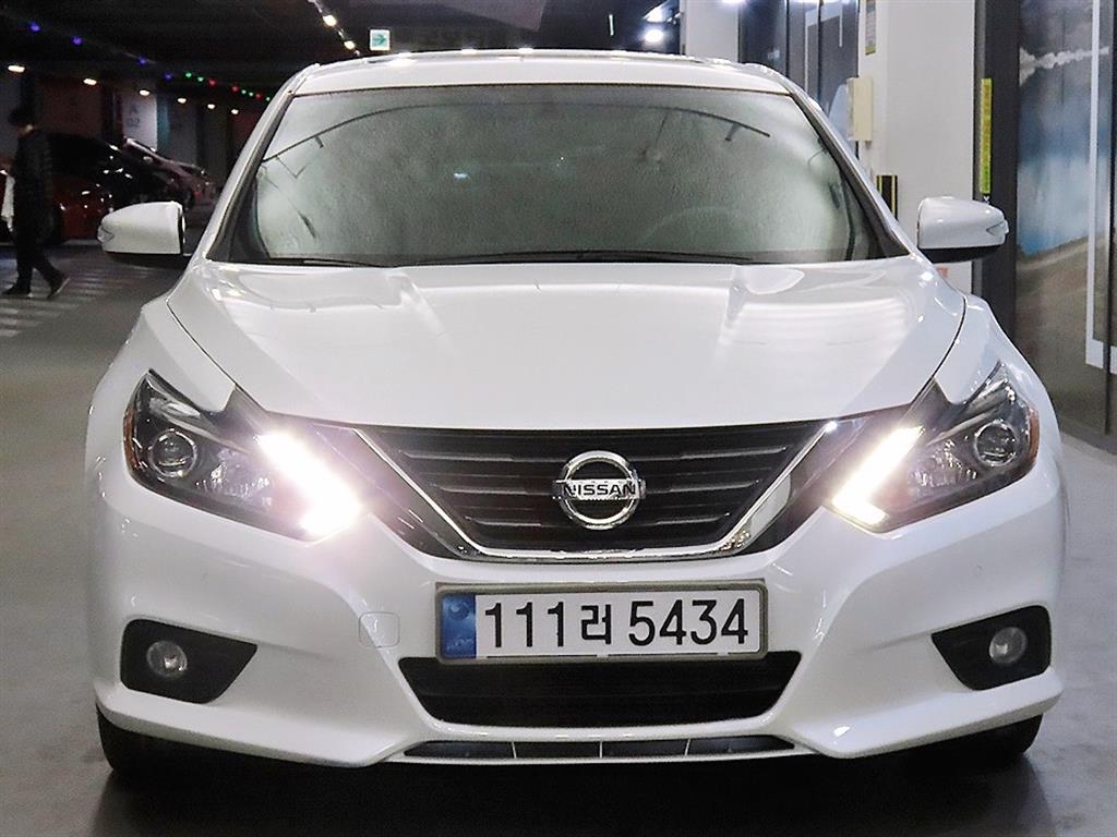 Nissan Altima - Vista 2