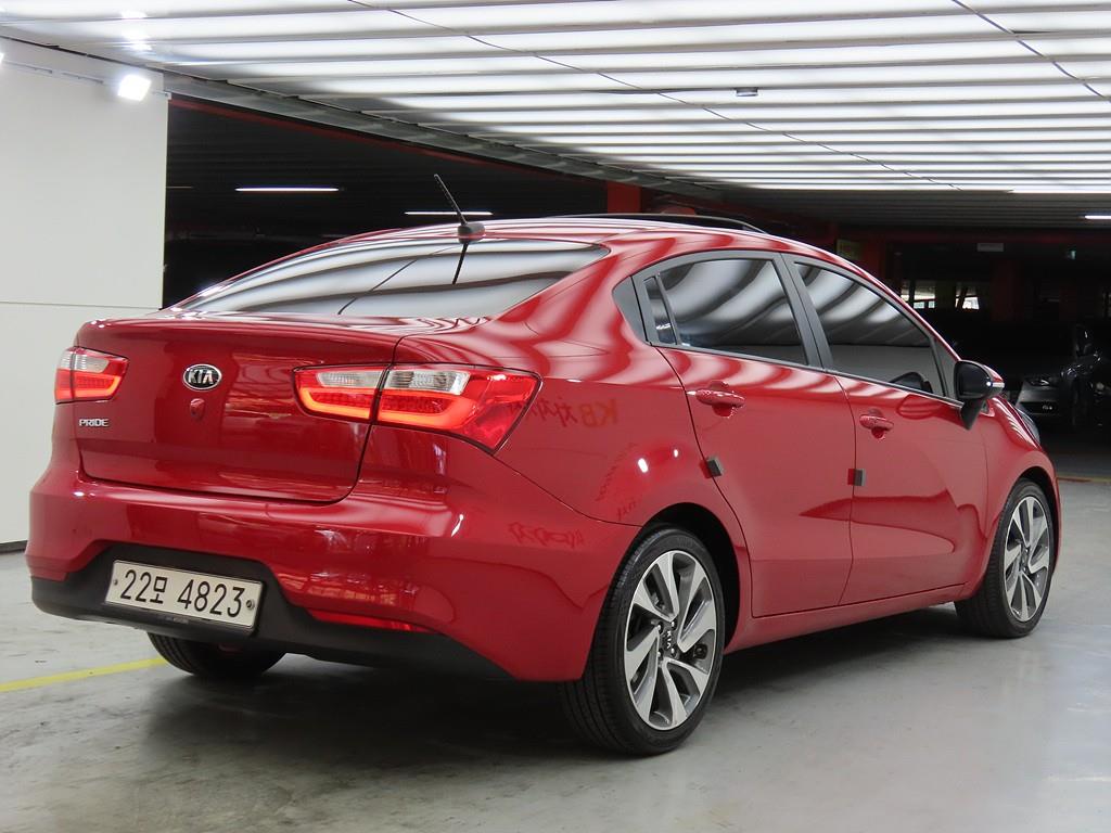 KIA Pride - Vista 3