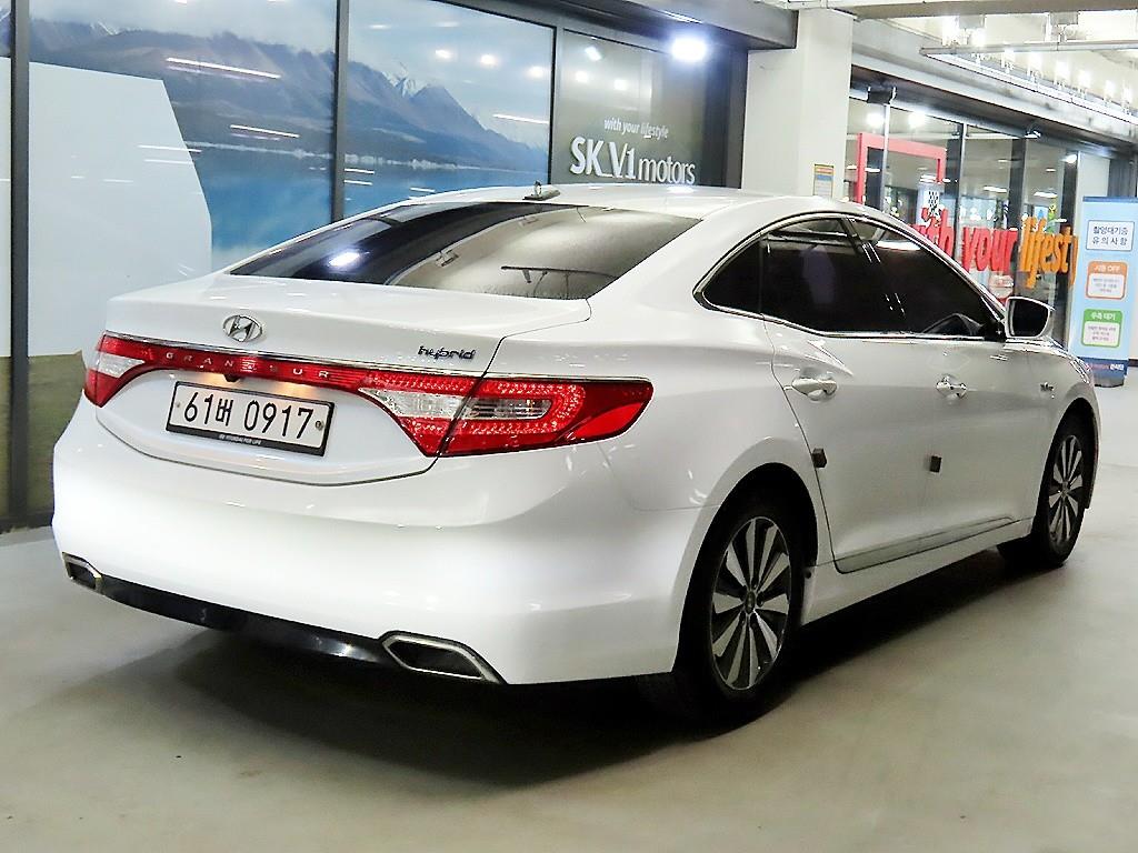 HYUNDAI Grandeur - Vista 4