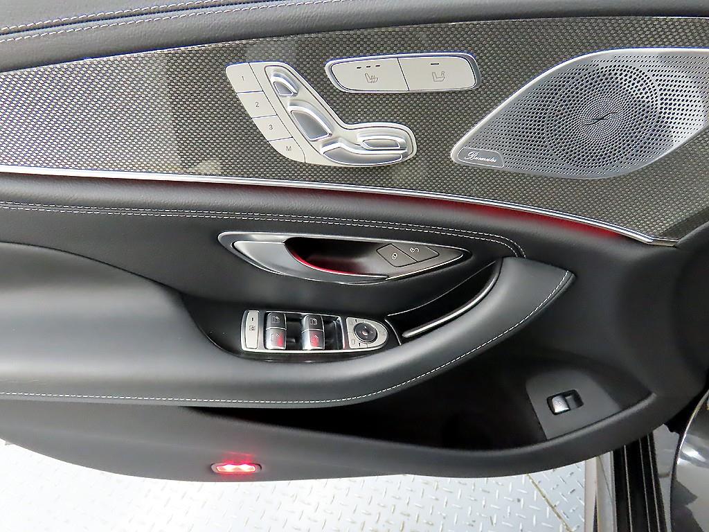 Mercedes Benz CLS Class - Vista 11