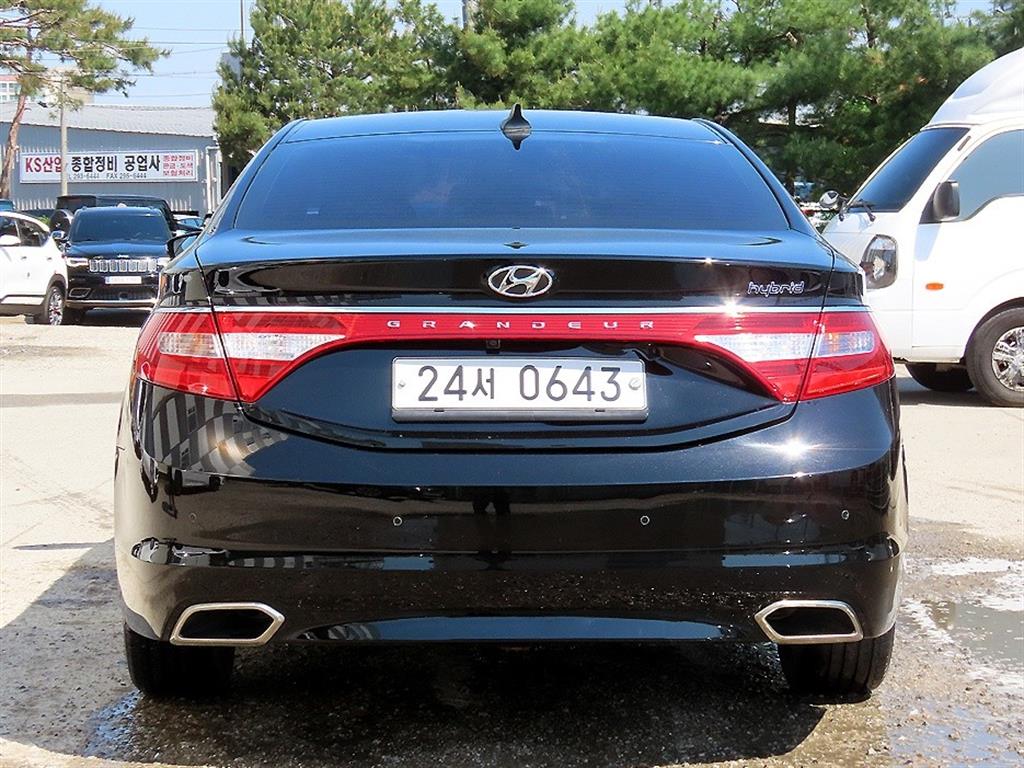 HYUNDAI Grandeur - Vista 4