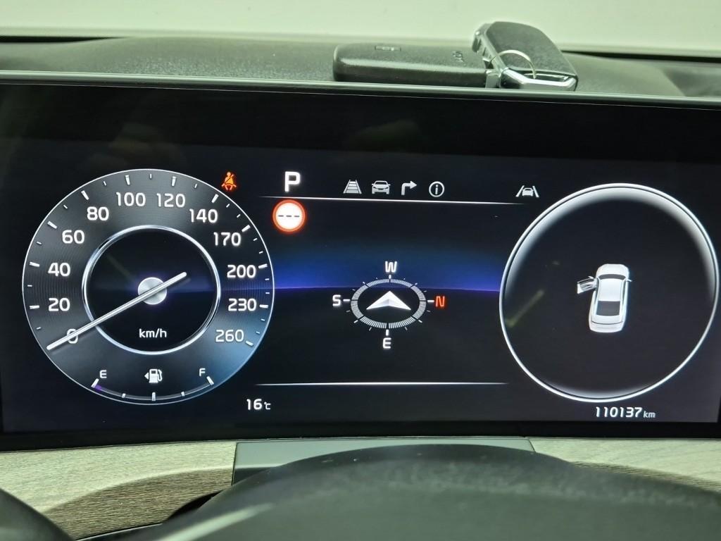 KIA K8 - Vista 6