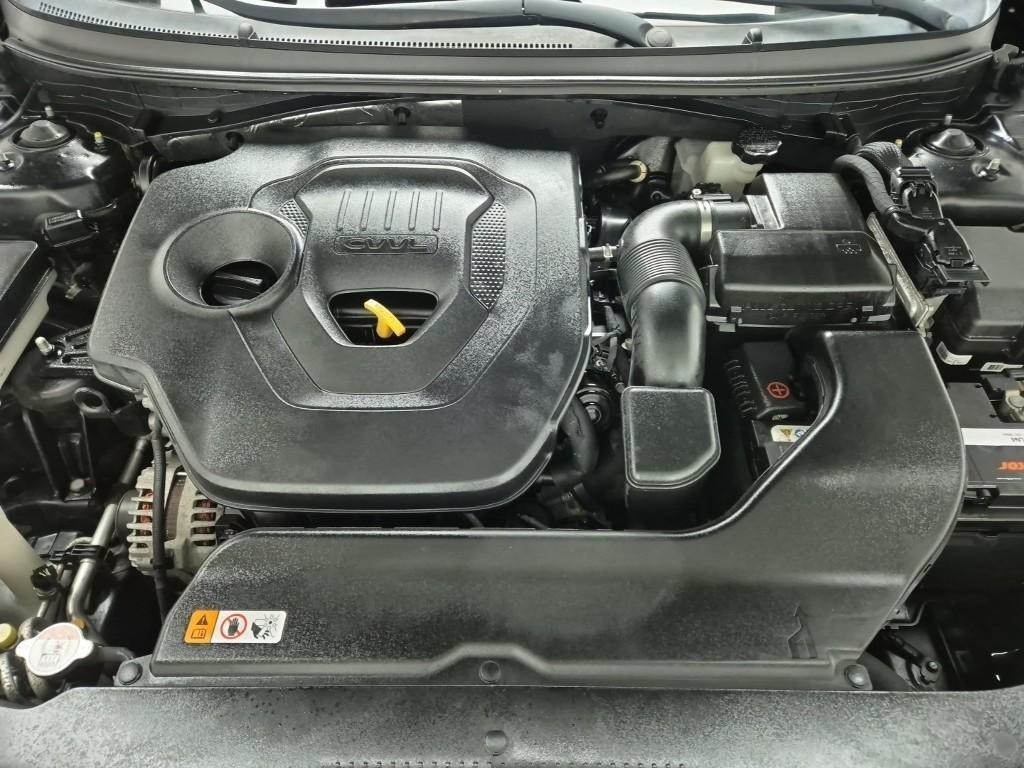 HYUNDAI Sonata - Vista 5