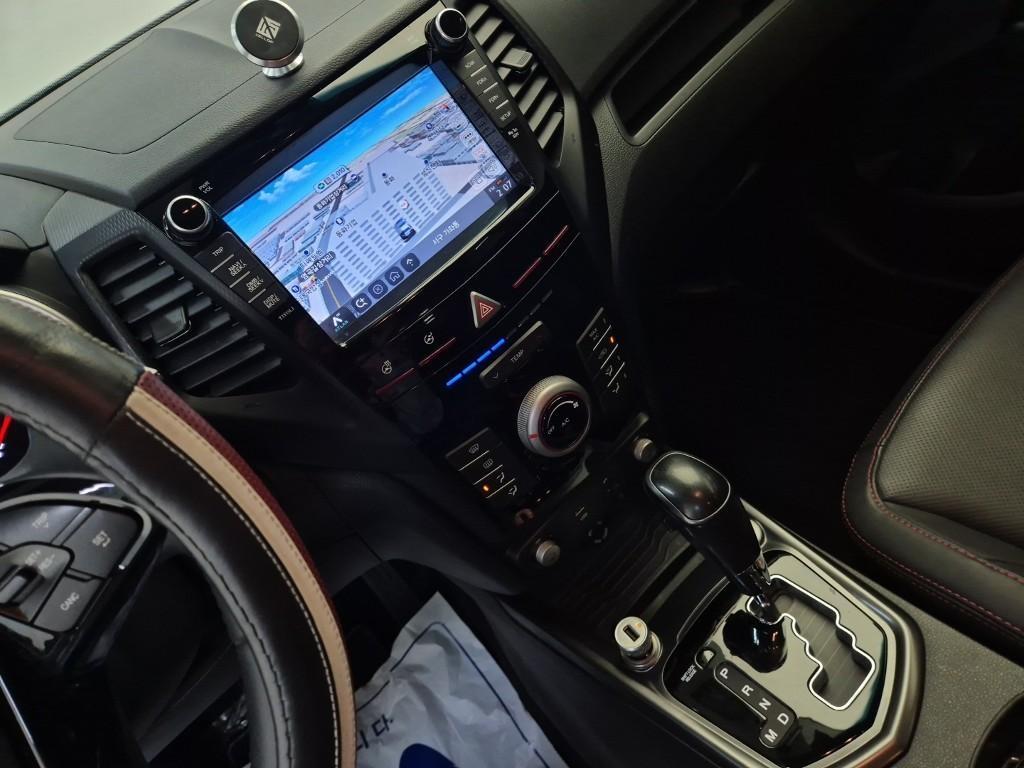 Ssangyong Tivoli - Vista 10