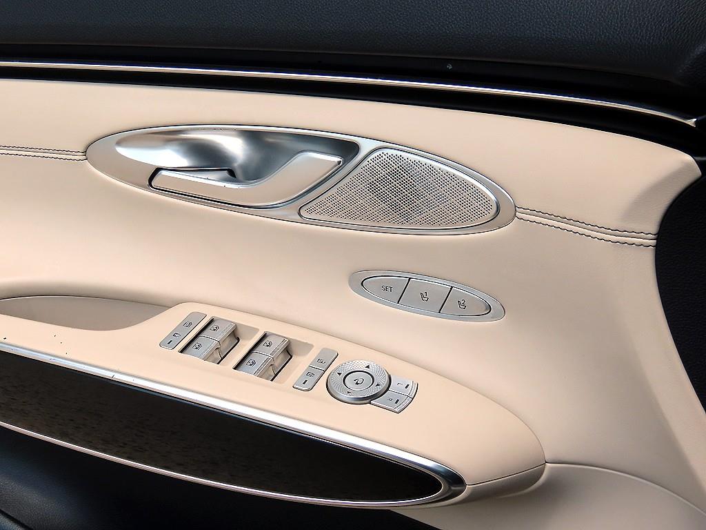 Genesis GV70 - Vista 11