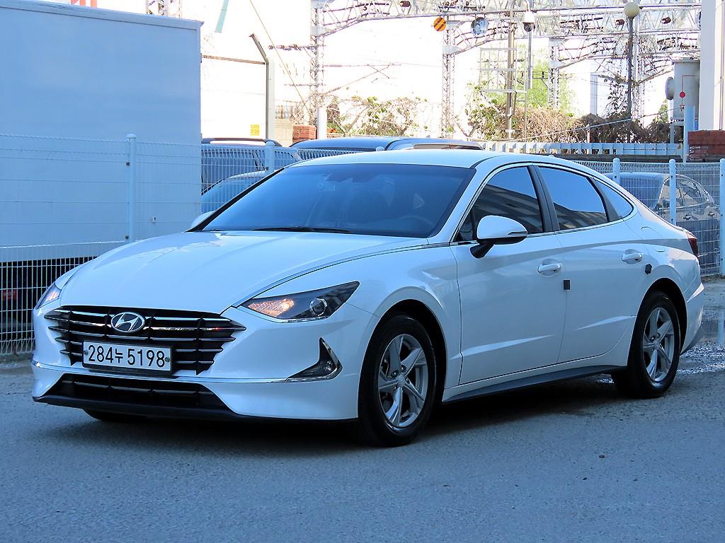 HYUNDAI Sonata - Vista 2