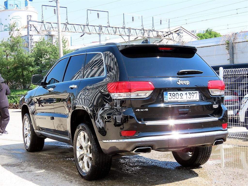 Jeep Cherokee - Vista 3