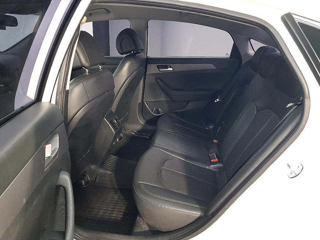 HYUNDAI Sonata - Vista 9