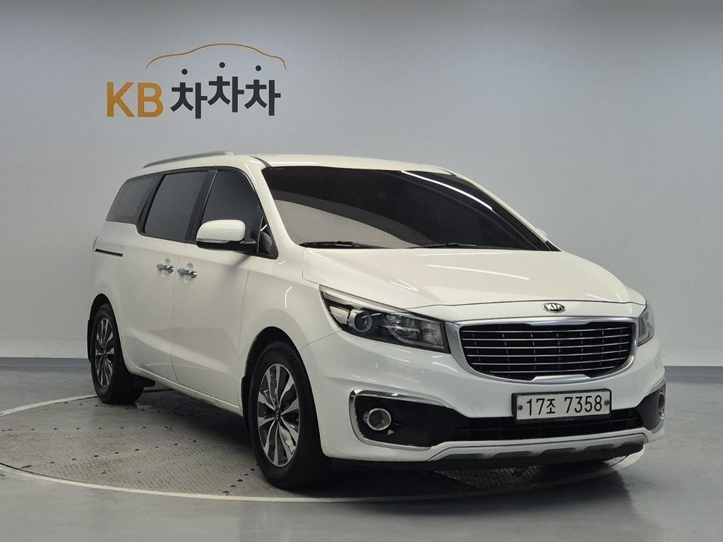 KIA Carnival - Vista 4