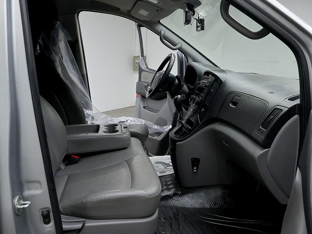 HYUNDAI Starex 2015 Gris - Importación desde Corea - HF Imports Iquique - Foto 11