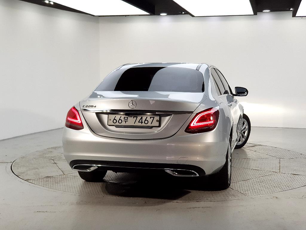 Mercedes Benz C Class - Vista 3
