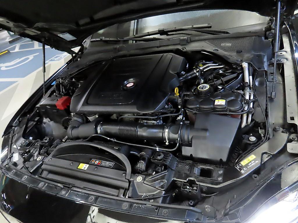 Jaguar XF 2018 Negro - Importación desde Corea - HF Imports Iquique - Foto 19