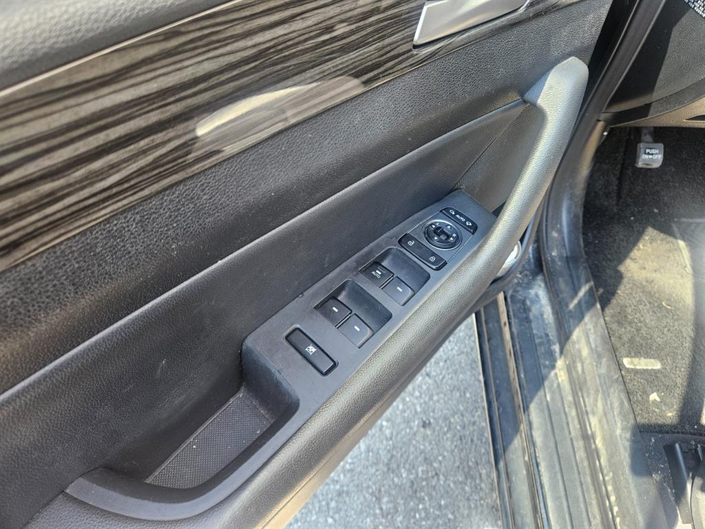HYUNDAI Sonata - Vista 6