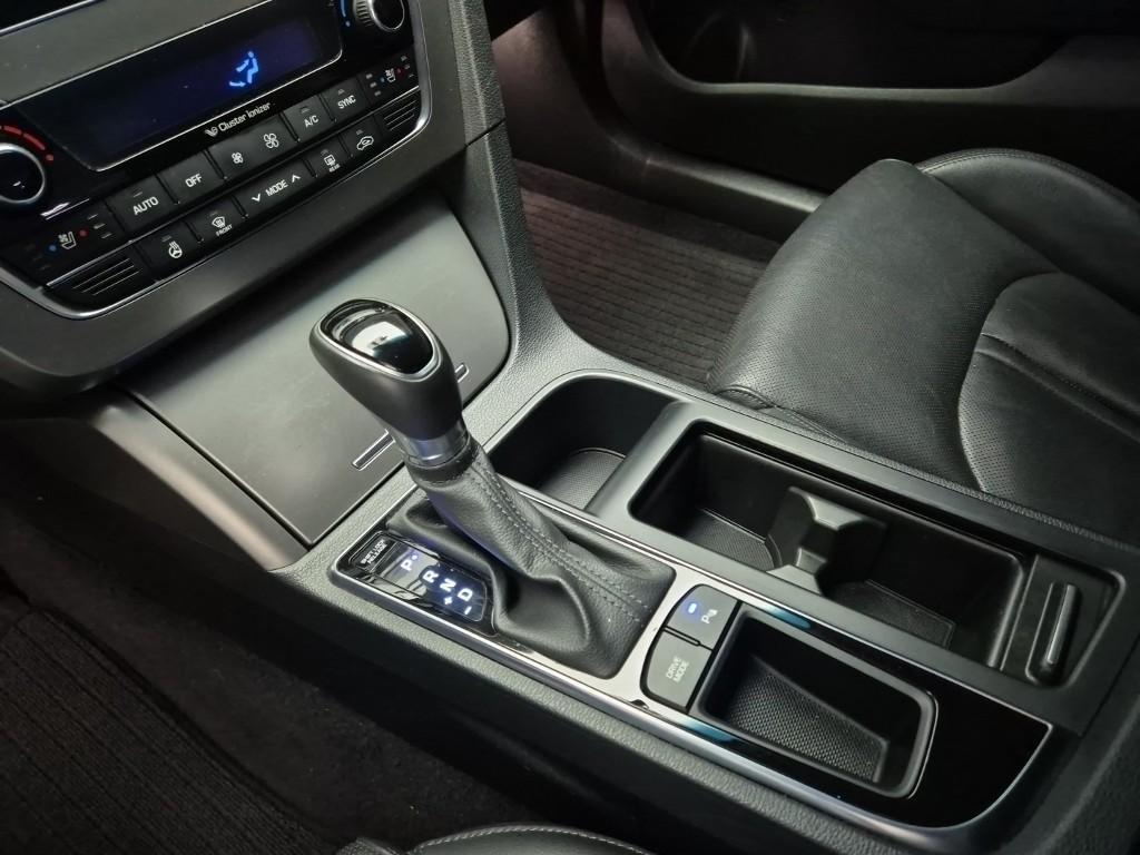 HYUNDAI Sonata - Vista 8