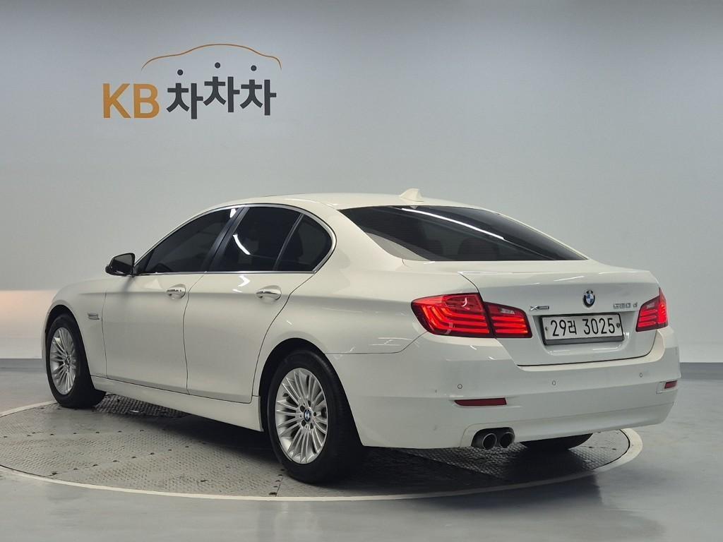 BMW 5 Series - Vista 4
