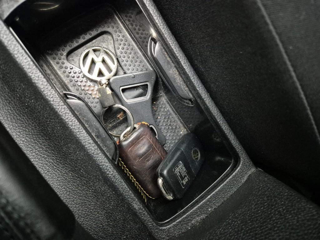 Volkswagen Golf - Vista 7