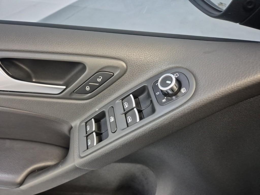 Volkswagen Golf - Vista 6