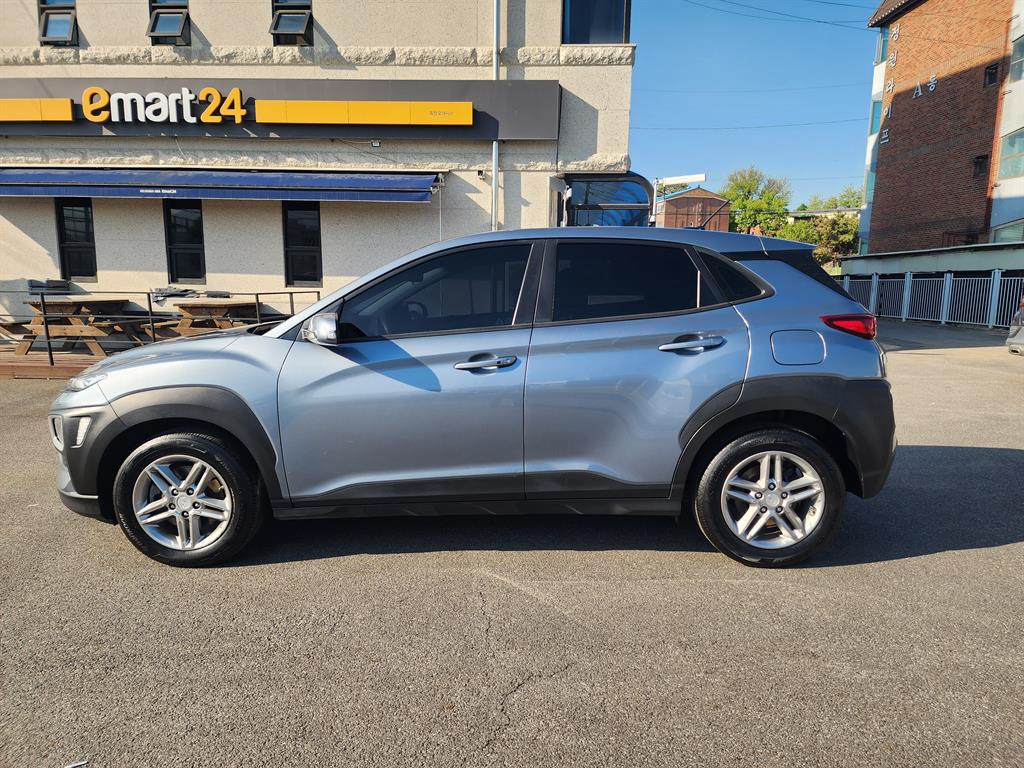 HYUNDAI Kona - Vista 7