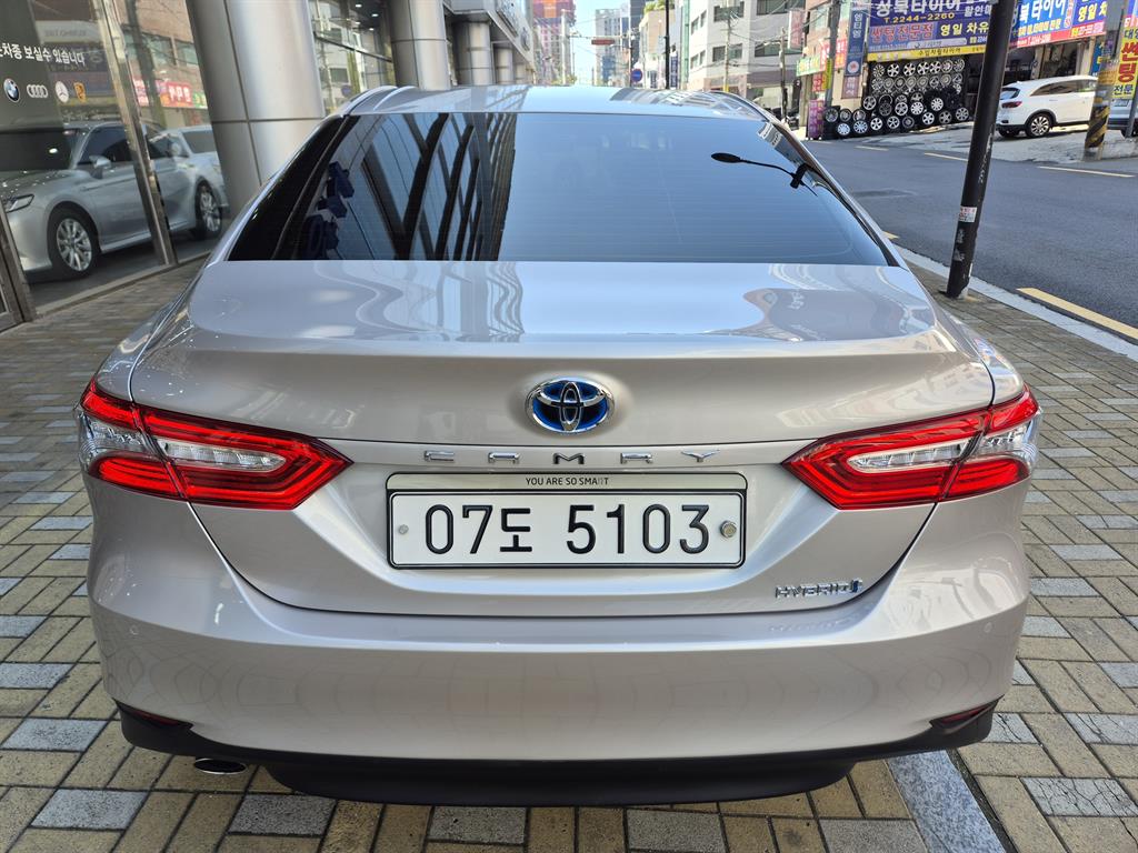Toyota Camry - Vista 4