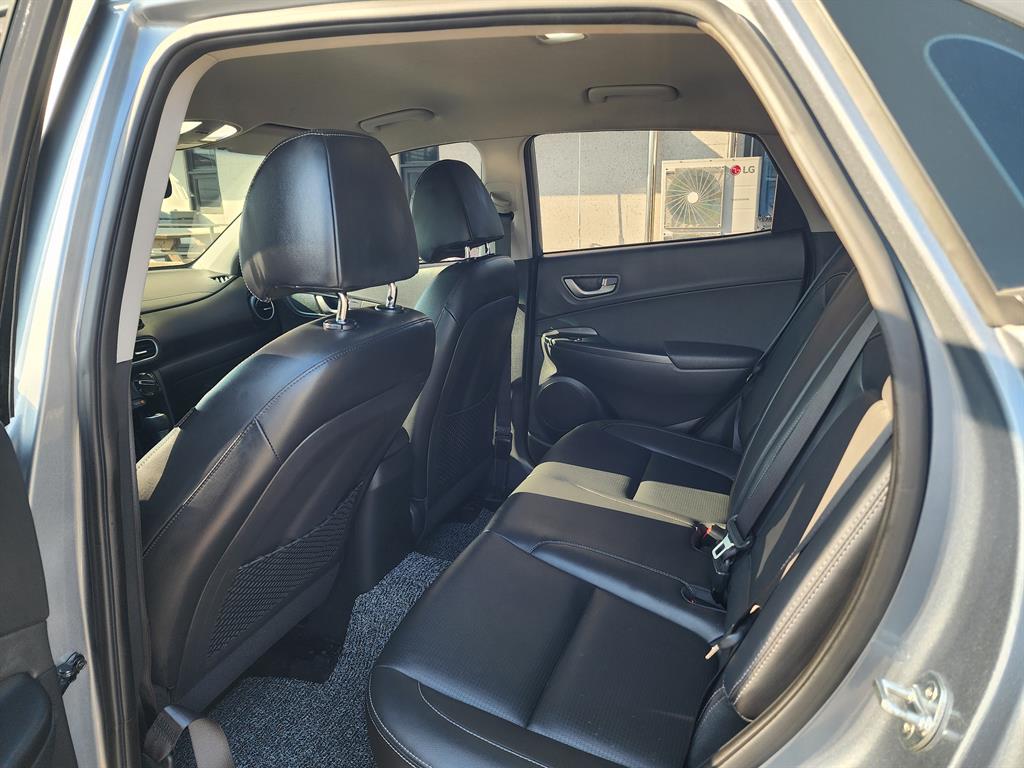 HYUNDAI Kona - Vista 11