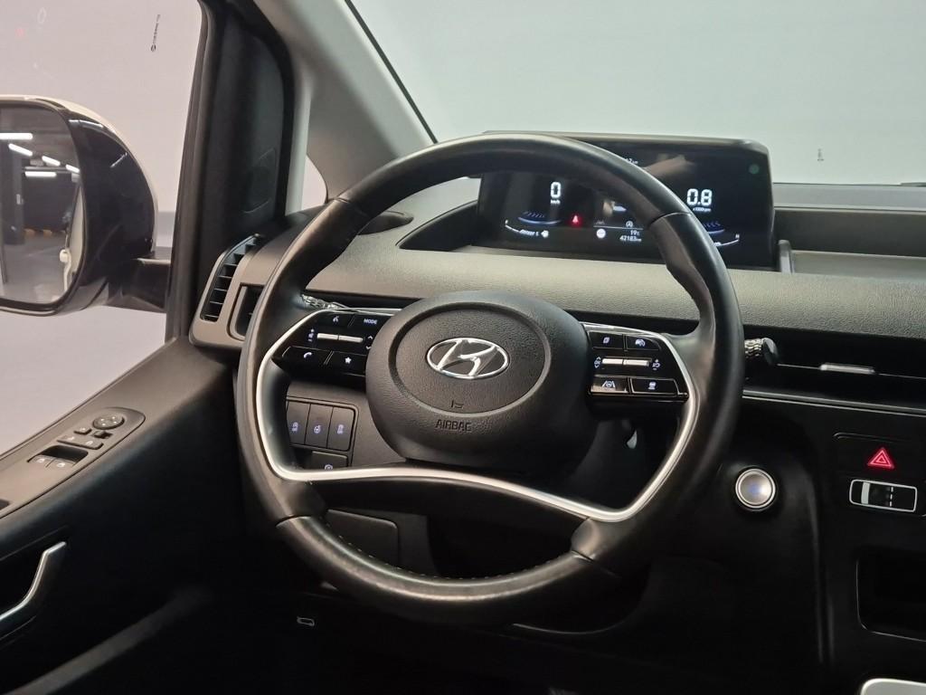 HYUNDAI Staria - Vista 9