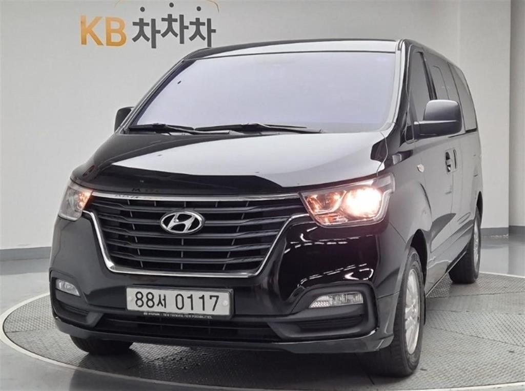 HYUNDAI Starex 2019 Negro - Importación desde Corea - HF Imports Iquique - Foto 1