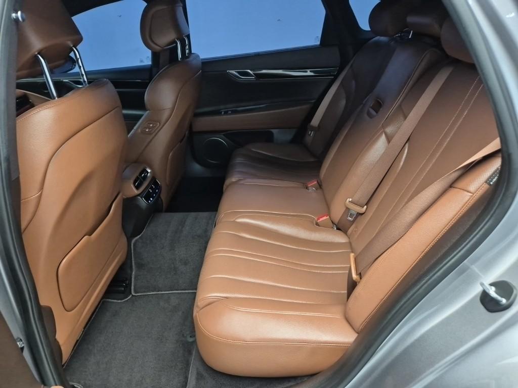 Genesis G80 - Vista 12