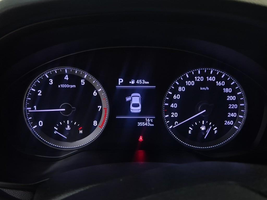 HYUNDAI Grandeur - Vista 6