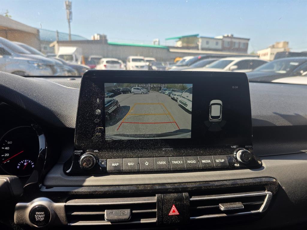 KIA Seltos - Vista 8