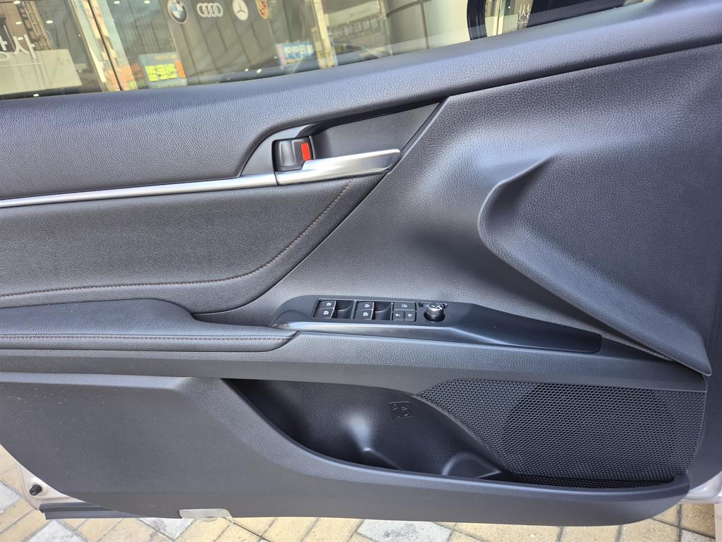 Toyota Camry 2018 the color of pearl - Importación desde Corea - HF Imports Iquique - Foto 17