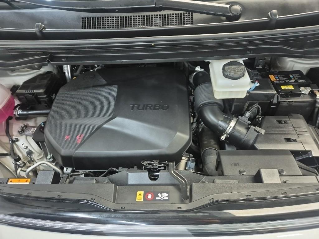 HYUNDAI Staria - Vista 5