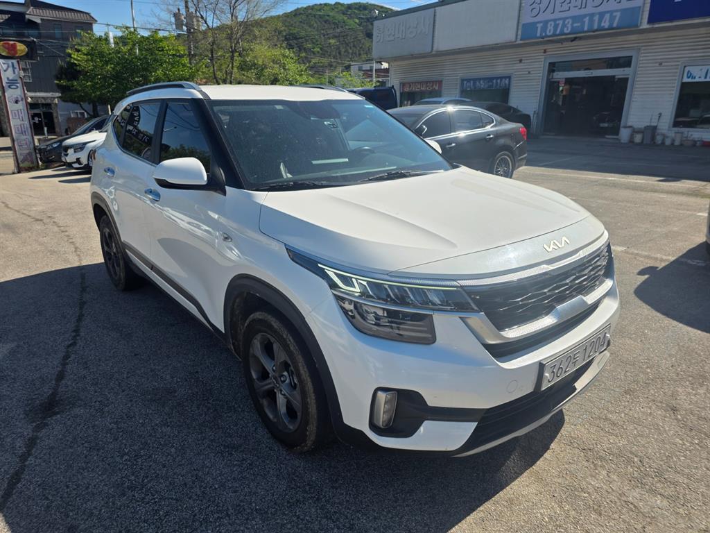 KIA Seltos 2022 Blanco - Importación desde Corea - HF Imports Iquique - Foto 19