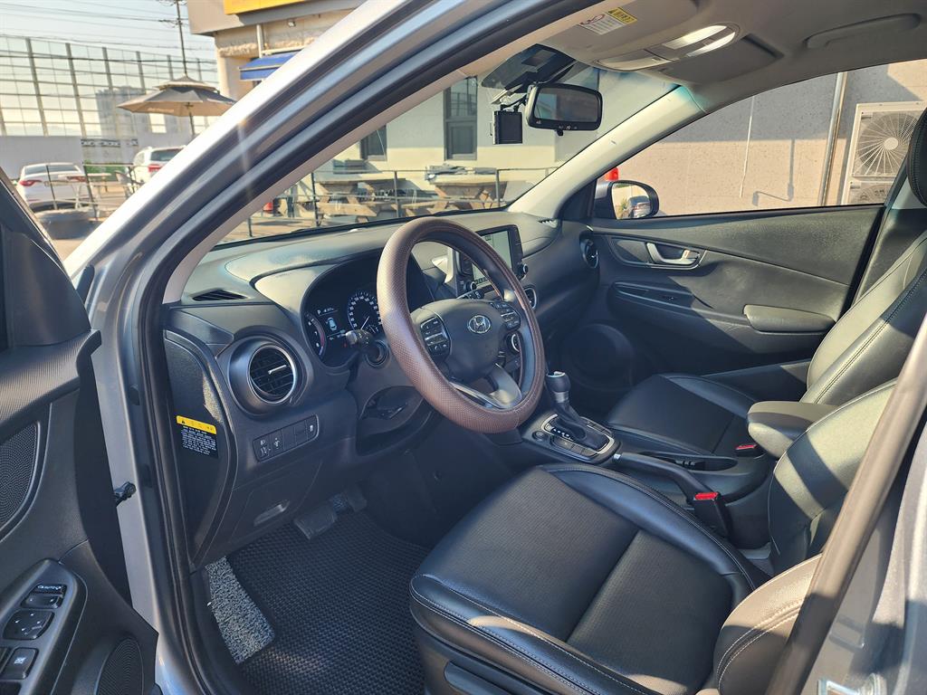 HYUNDAI Kona - Vista 9