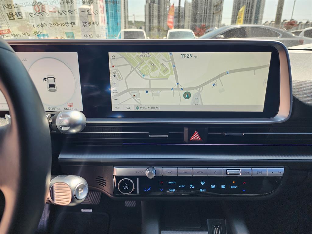 HYUNDAI Ioniq 6 - Vista 11
