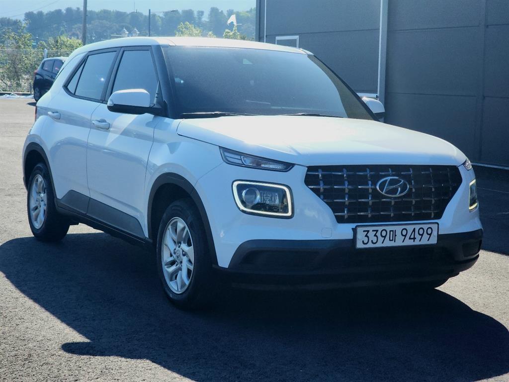 HYUNDAI Venue - Vista 2